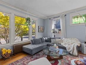 1609 N 50th Street, Seattle WA 98103