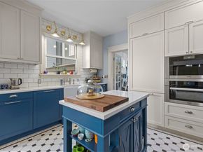 1609 N 50th Street, Seattle WA 98103