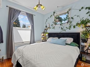 1609 N 50th Street, Seattle WA 98103