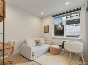 5030 Sand Point Place NE B, Seattle WA 98105