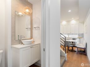 5030 Sand Point Place NE B, Seattle WA 98105
