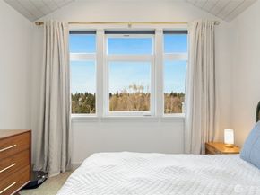 5030 Sand Point Place NE B, Seattle WA 98105