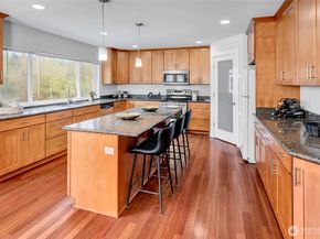 1120 156th Avenue SE, Bellevue WA 98007
