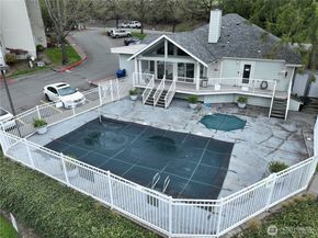 975 Aberdeen Avenue NE L202, Renton WA 98056