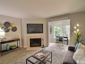975 Aberdeen Avenue NE L202, Renton WA 98056