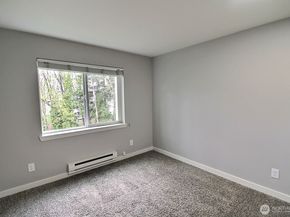 975 Aberdeen Avenue NE L202, Renton WA 98056