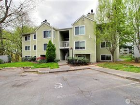 975 Aberdeen Avenue NE L202, Renton WA 98056