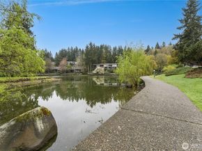 6440 139th Place NE 12, Redmond WA 98052