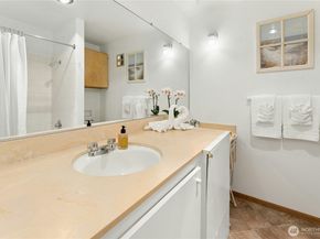 6440 139th Place NE 12, Redmond WA 98052