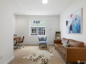 19505 Damson Road B2, Lynnwood WA 98036