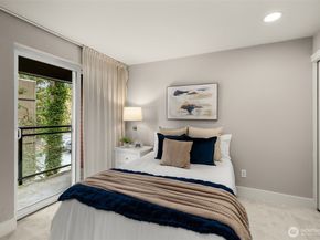 145 105th Avenue SE 25, Bellevue WA 98004