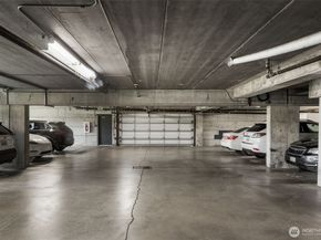 145 105th Avenue SE 25, Bellevue WA 98004