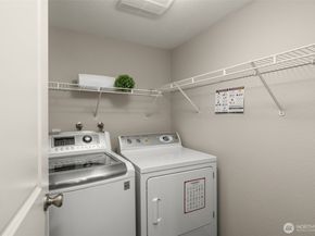 145 105th Avenue SE 25, Bellevue WA 98004