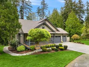 7835 Ledgestone Loop NE, Bainbridge Island WA 98110