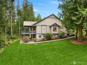 7835 Ledgestone Loop NE, Bainbridge Island WA 98110
