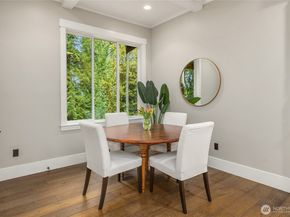 7835 Ledgestone Loop NE, Bainbridge Island WA 98110