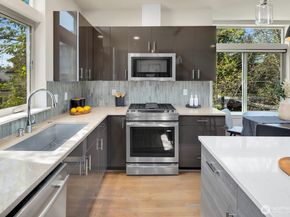 2613 NW 65th Street, Seattle WA 98117