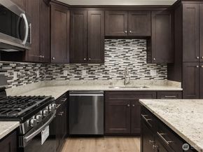 2112 SW 103rd Place, Seattle WA 98146