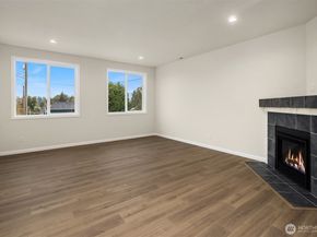 2112 SW 103rd Place, Seattle WA 98146
