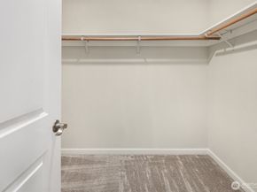 2112 SW 103rd Place, Seattle WA 98146