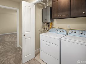 2112 SW 103rd Place, Seattle WA 98146