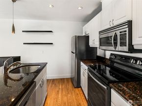 1965 12th Avenue W 401, Seattle WA 98119