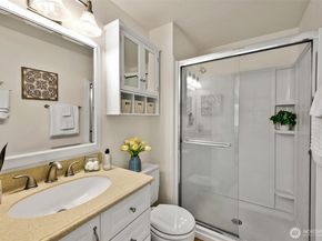 1965 12th Avenue W 401, Seattle WA 98119