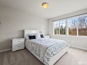 1644 211th Avenue SE, Sammamish WA 98075