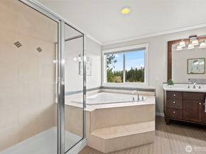 1644 211th Avenue SE, Sammamish WA 98075
