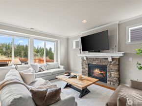 1644 211th Avenue SE, Sammamish WA 98075