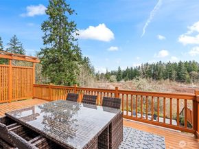 1644 211th Avenue SE, Sammamish WA 98075