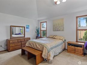 932 Pike Place NE, Auburn WA 98002