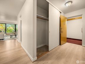 5101 NE 55th Street 103, Seattle WA 98105