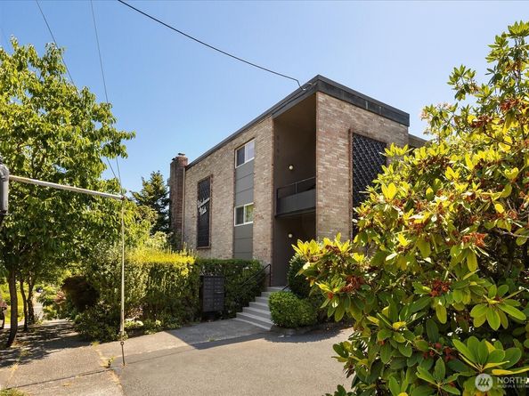 5101 NE 55th Street 103, Seattle WA 98105