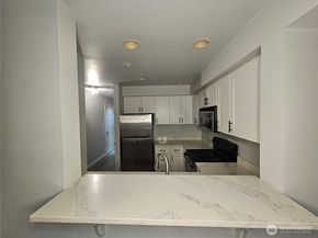 2530 15th Avenue W 303, Seattle WA 98119
