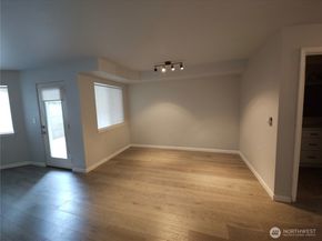 2530 15th Avenue W 303, Seattle WA 98119