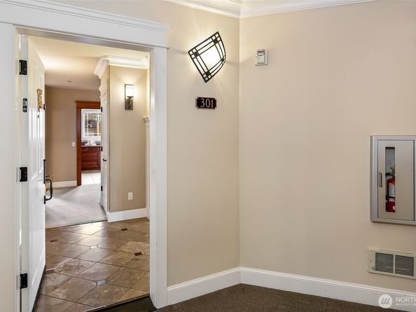 600 Bell Street 301, Edmonds WA 98020