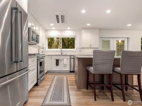 104 219th Place SE, Bothell WA 98021