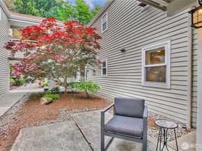 4231 220th Place SE 1101, Issaquah WA 98029