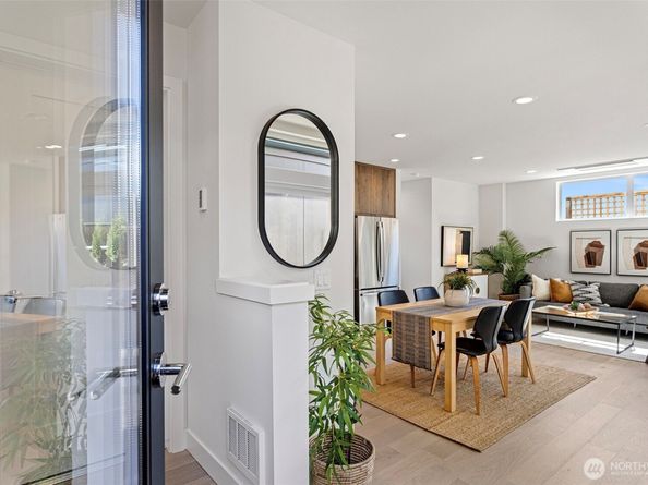 7338 27th Avenue NW, Seattle WA 98117