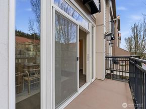 12701 SE 41st Place 316, Bellevue WA 98006