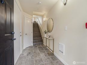 12701 SE 41st Place 316, Bellevue WA 98006