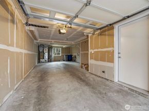12701 SE 41st Place 316, Bellevue WA 98006