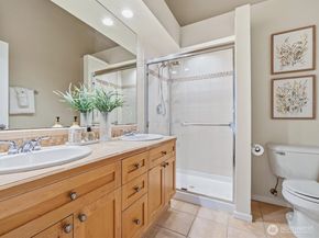 12701 SE 41st Place 316, Bellevue WA 98006