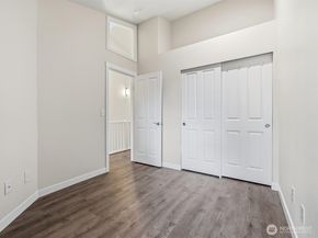 12701 SE 41st Place 316, Bellevue WA 98006