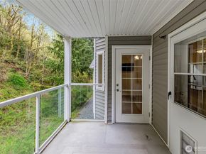 715 Harrington Place SE 2140, Renton WA 98058