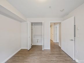 715 Harrington Place SE 2140, Renton WA 98058