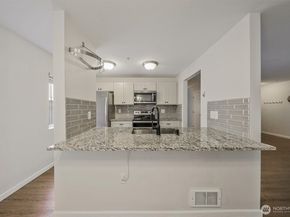 715 Harrington Place SE 2140, Renton WA 98058