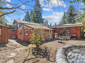 14022 Roslyn Place N, Seattle WA 98133
