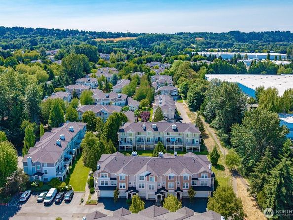 23217 62nd Place Street S 312, Kent WA 98032